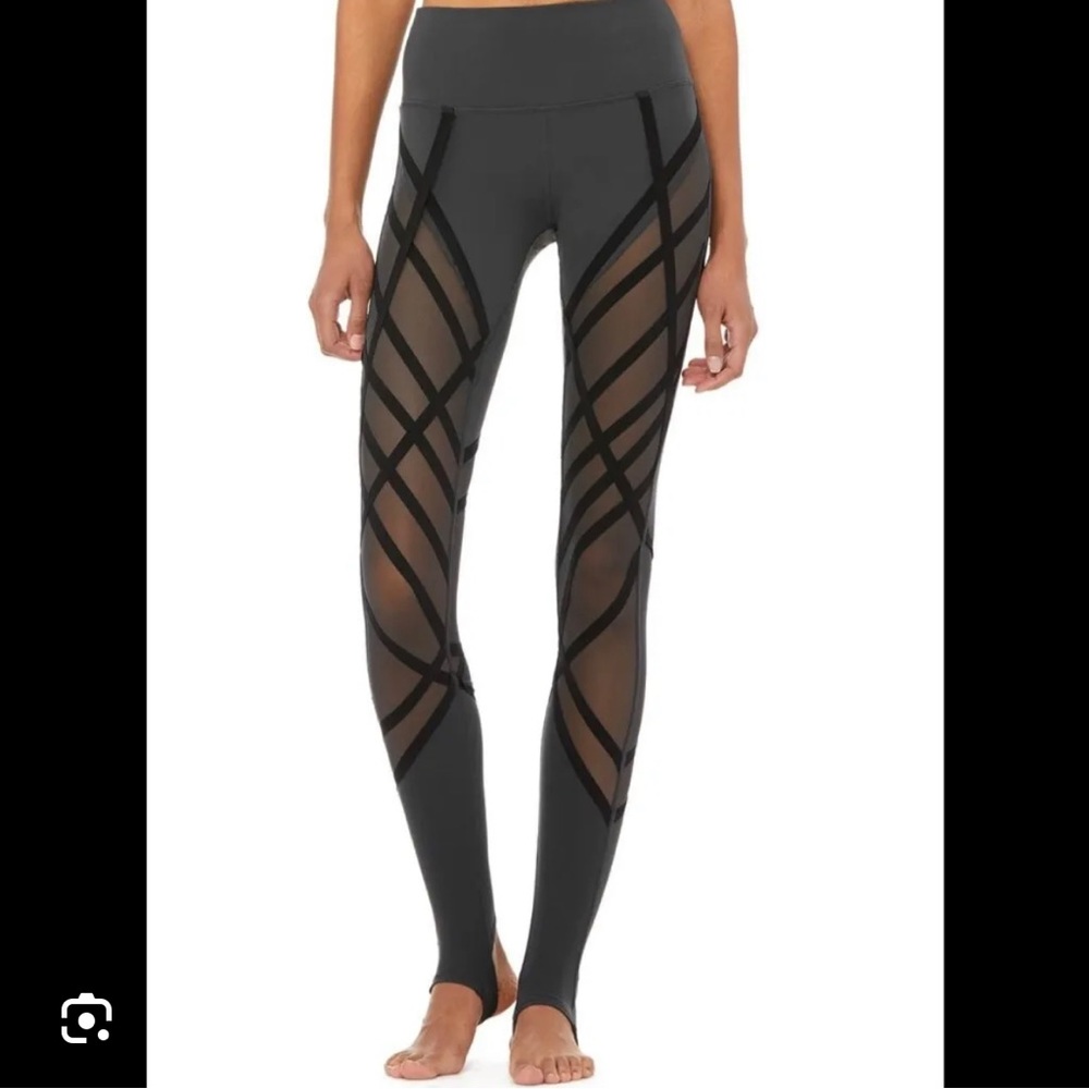 Gently worn strappy alo yoga leggings black size small